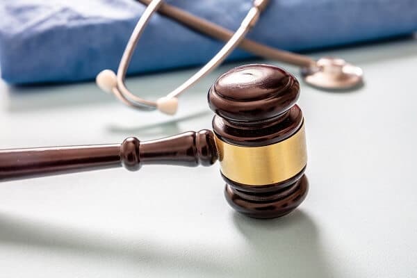 islip personal injury law gavel and stethoscope